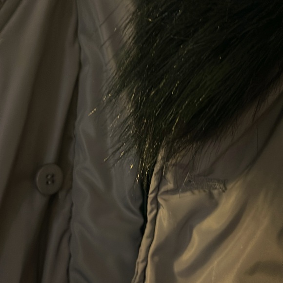 Reitman, ladies puffer, hooded coat, size XL, Grey, 2 Zippered closures. - Picture 8 of 11